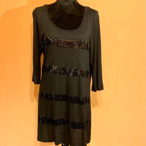 Top With sequence - Picture 1 of 5